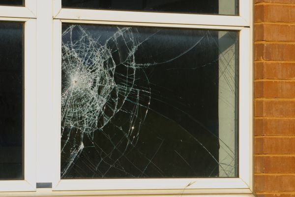 Cost of Window Crack Repair in Falls Church