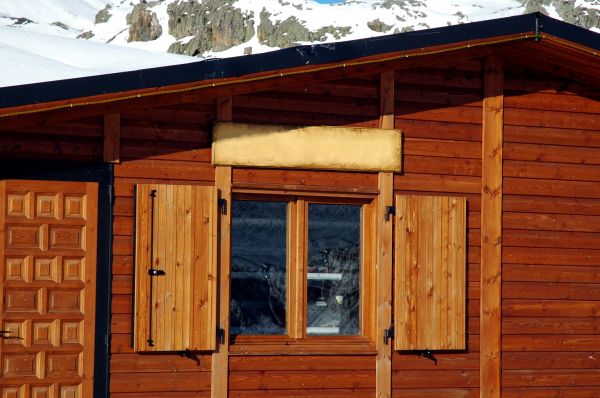 Cost of Cabin Window Repair in Falls Church
